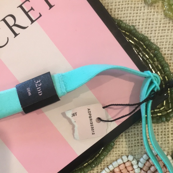 New! Victoria’s Secret Body by Victoria Lightly Lined Lace Demi Bra 32 DD Aqua - Picture 8 of 9